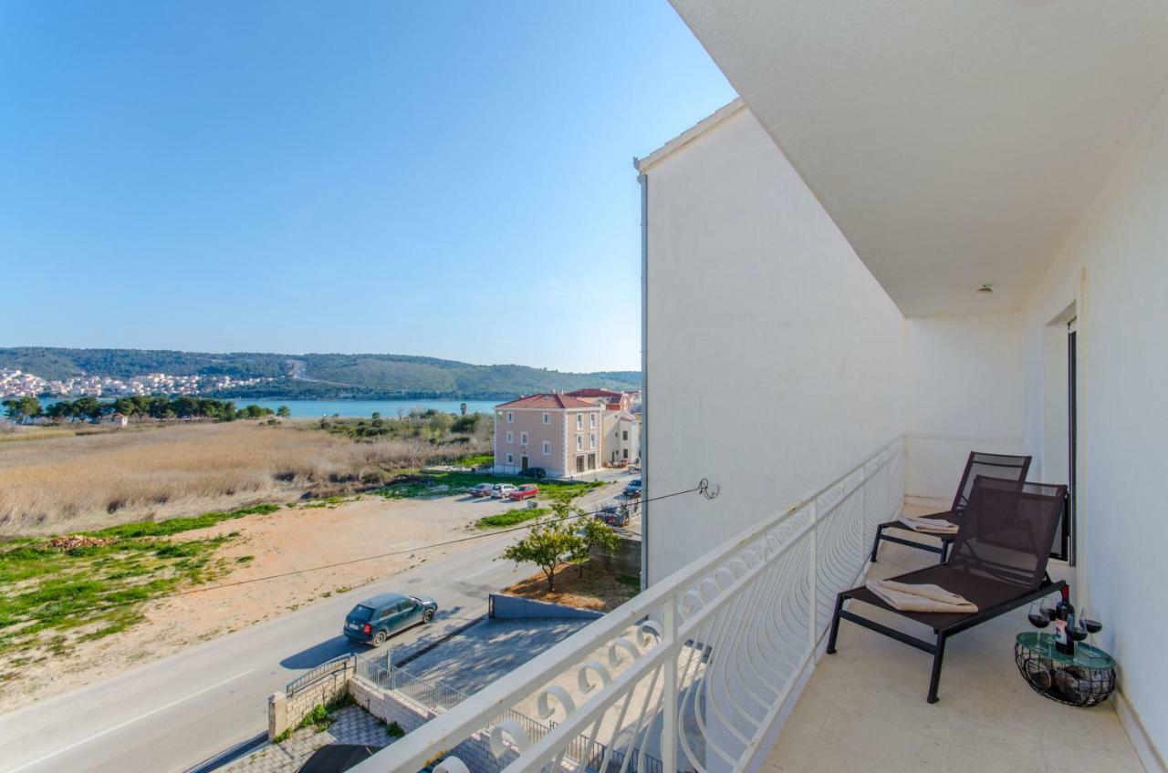 Bridge And Beach Apartments Трогир Екстериор снимка