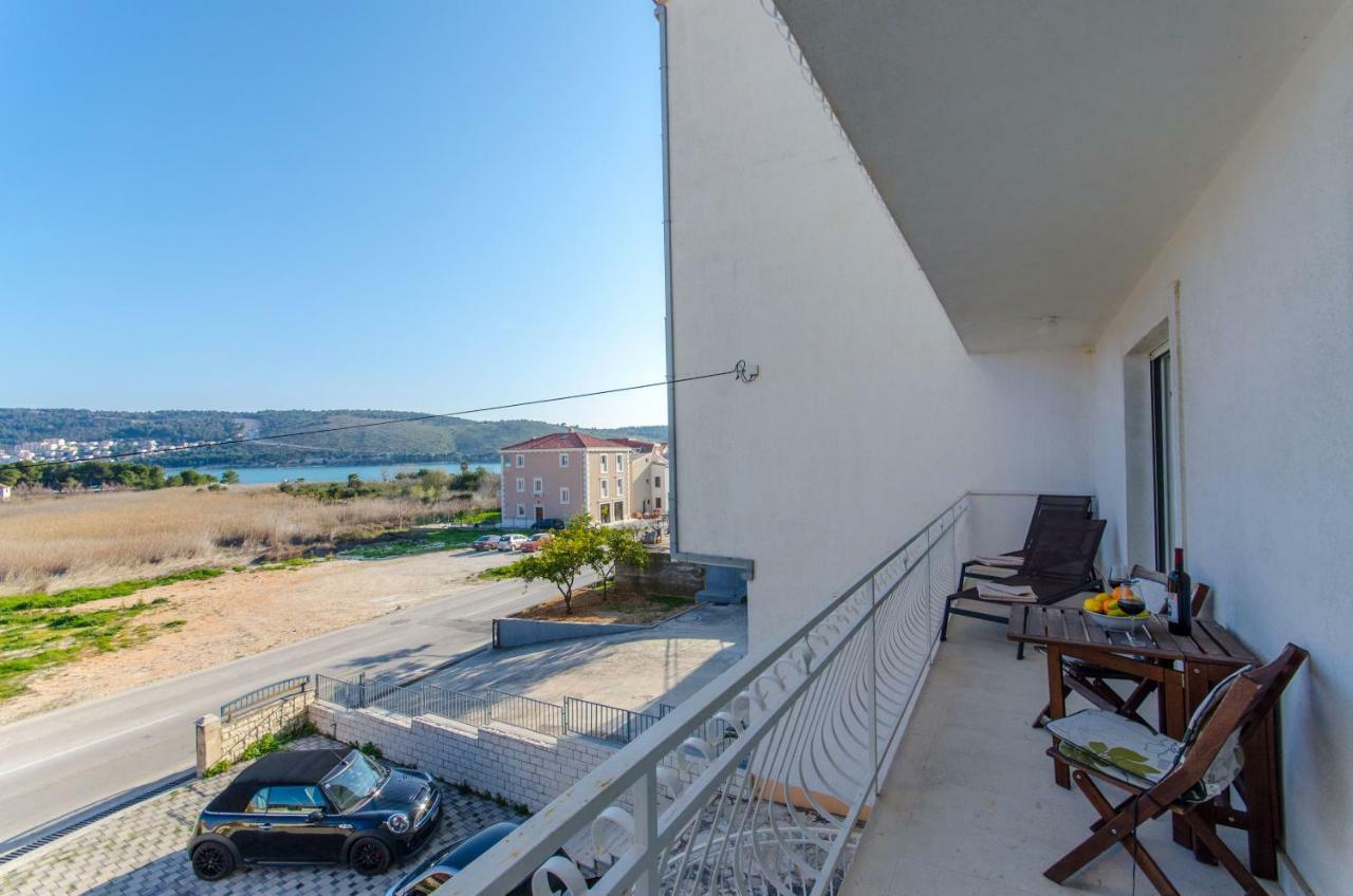 Bridge And Beach Apartments Трогир Екстериор снимка