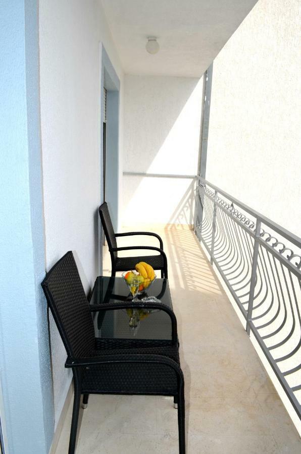 Bridge And Beach Apartments Трогир Екстериор снимка