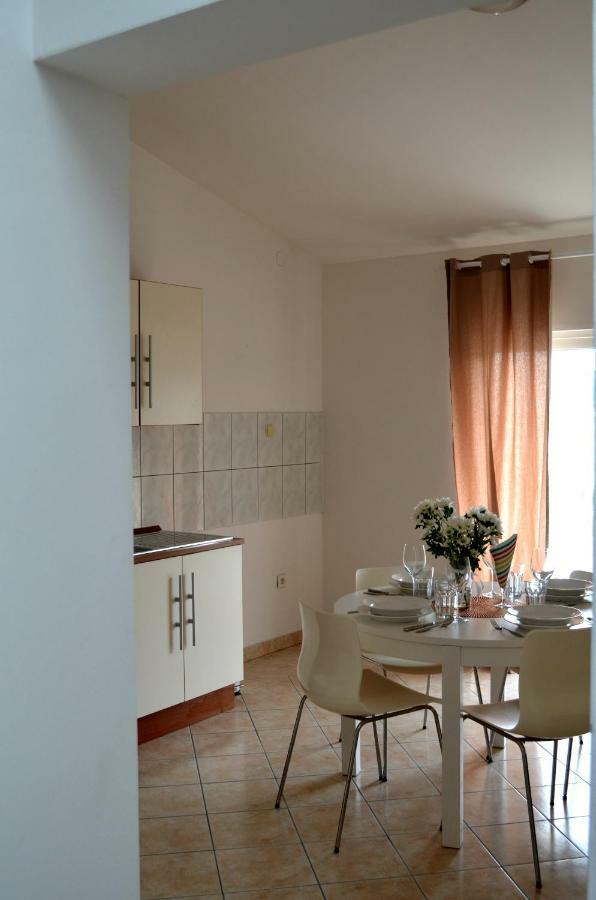 Bridge And Beach Apartments Трогир Екстериор снимка