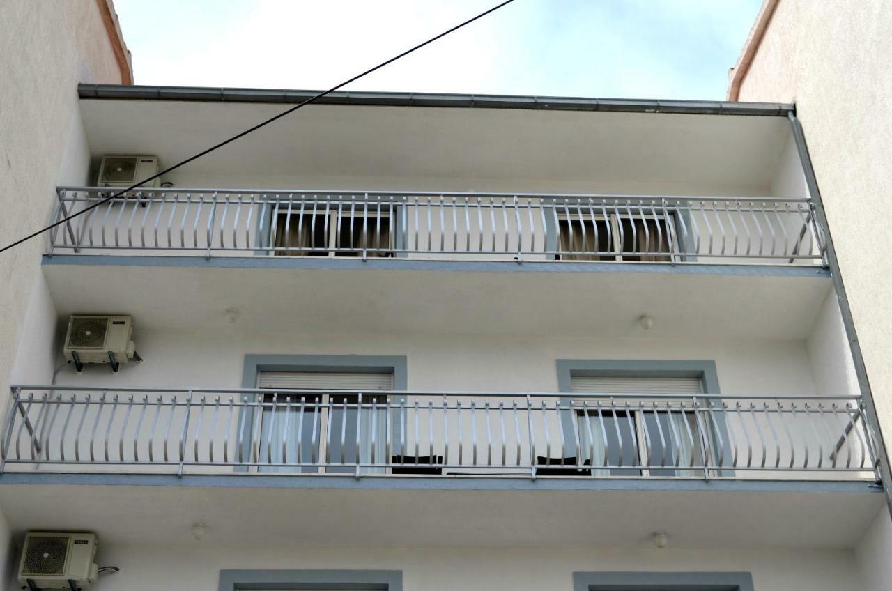 Bridge And Beach Apartments Трогир Екстериор снимка