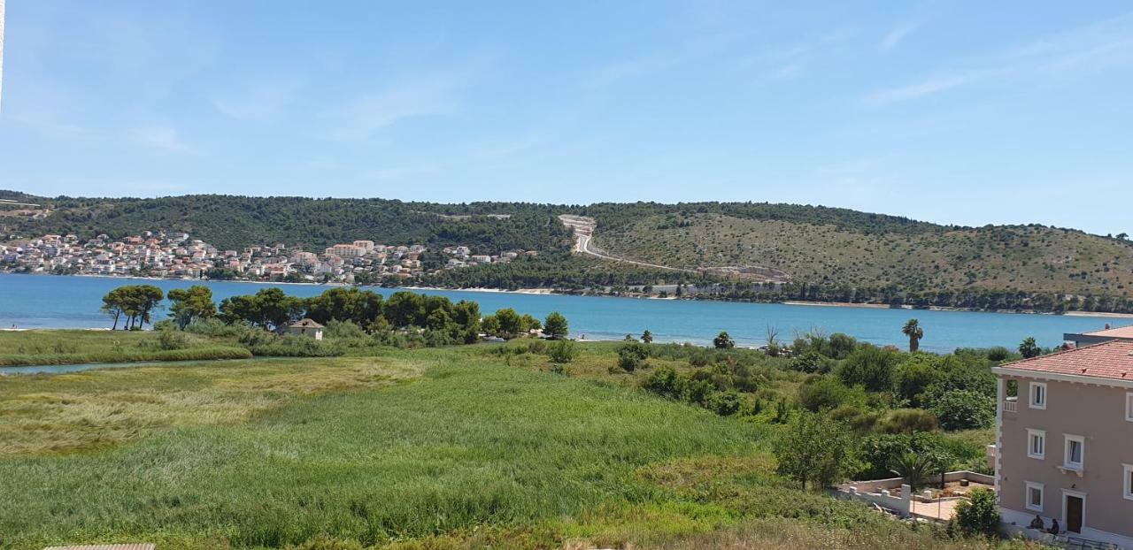 Bridge And Beach Apartments Трогир Екстериор снимка